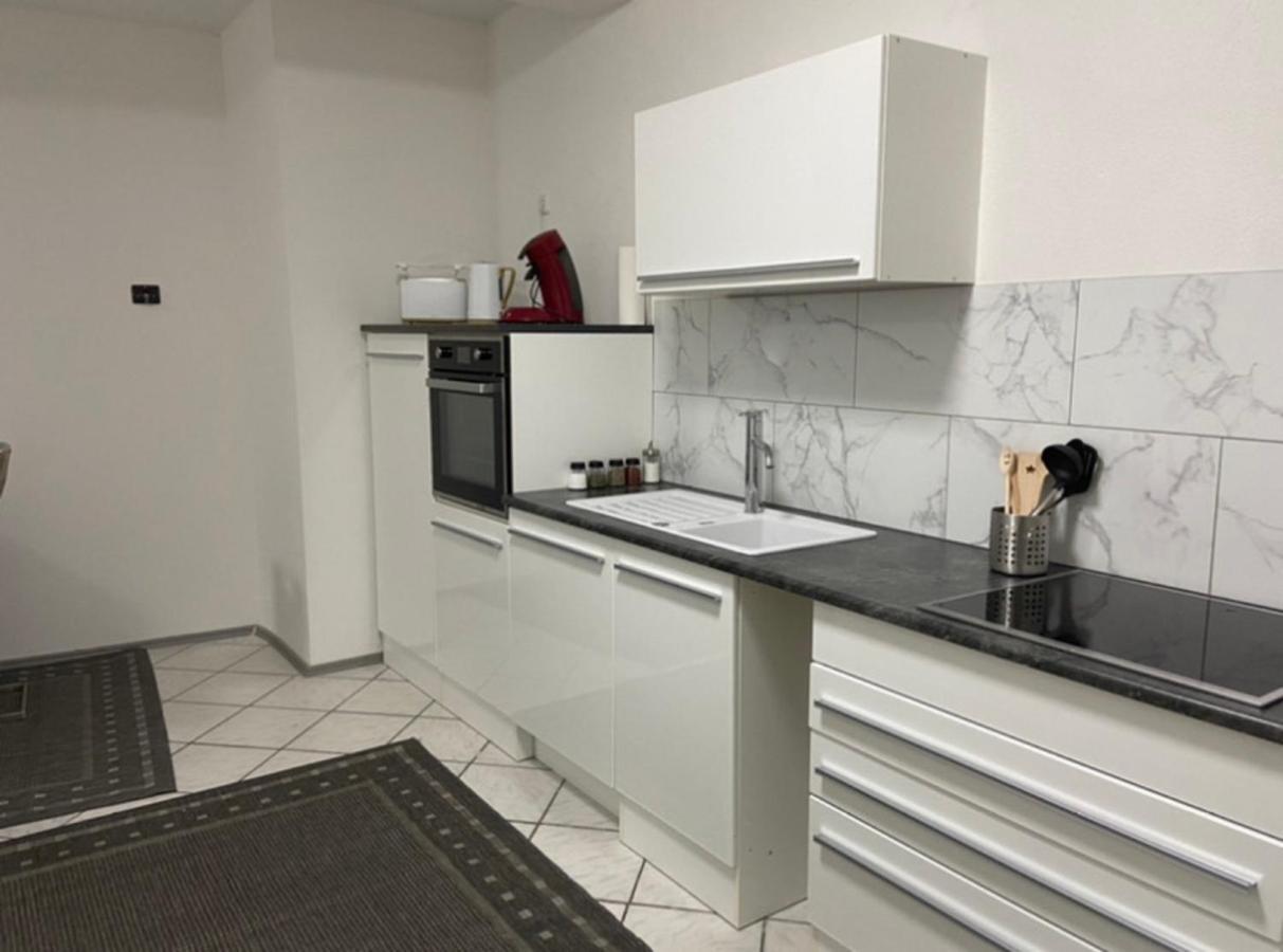 A.M.C. Ferienwohnung คาร์ลชตัดท์ ภายนอก รูปภาพ