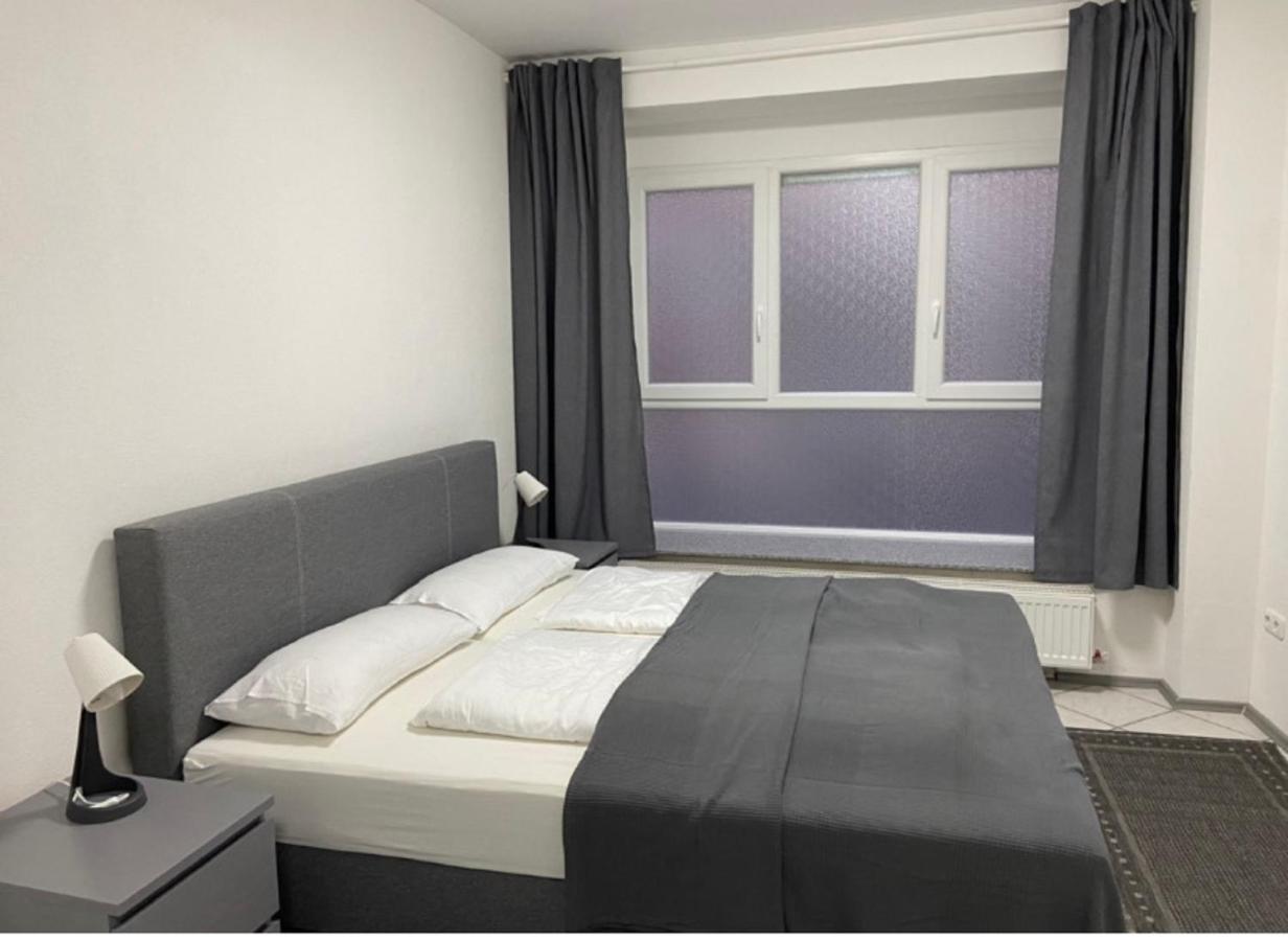 A.M.C. Ferienwohnung คาร์ลชตัดท์ ภายนอก รูปภาพ
